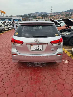 Toyota Wish 2012 Silver
