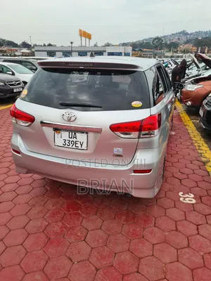Toyota Wish 2012 Silver