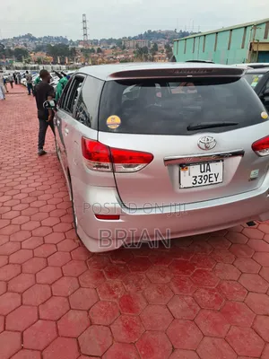 Toyota Wish 2012 Silver