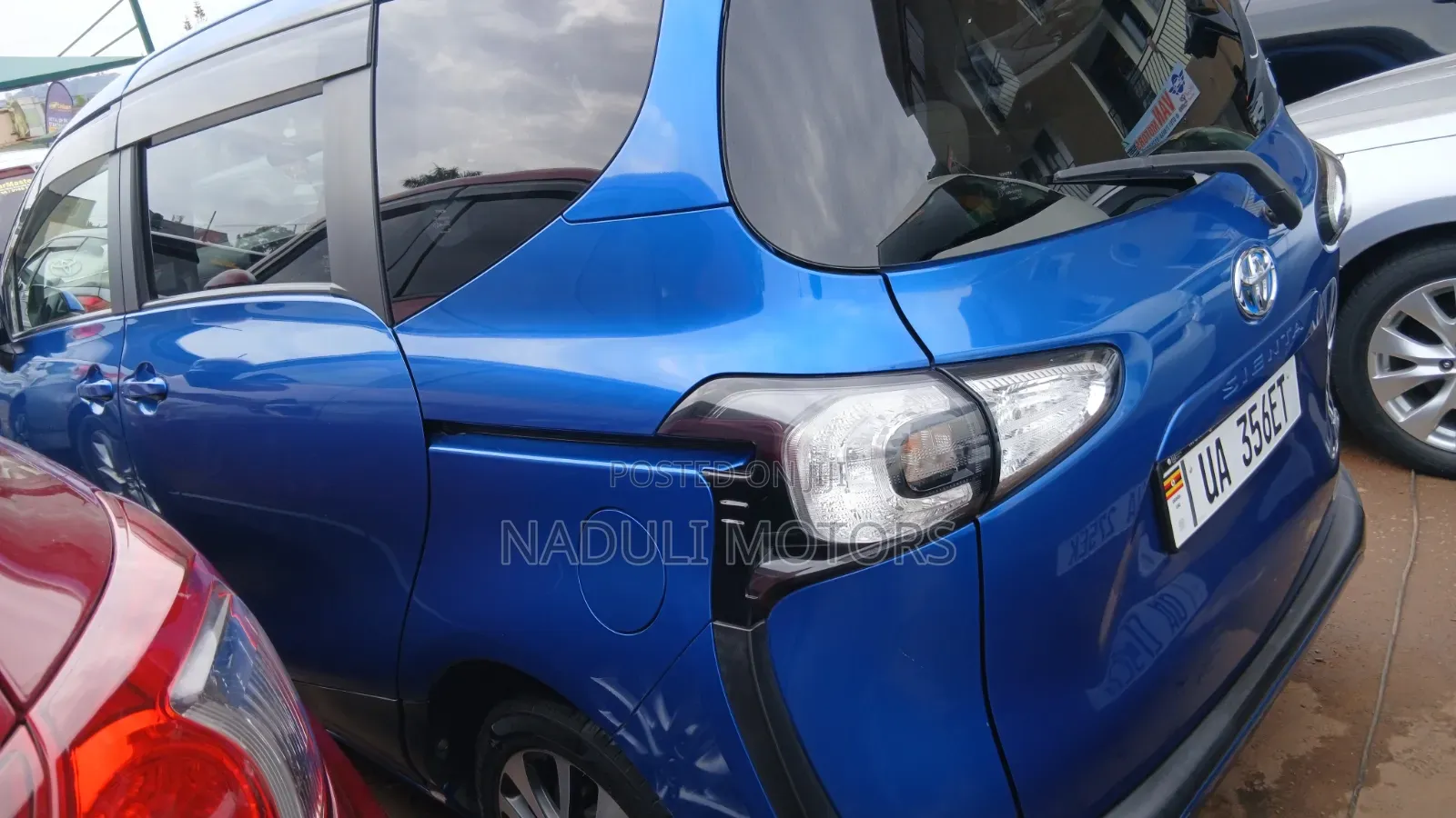 Toyota Sienta 2016 Blue
