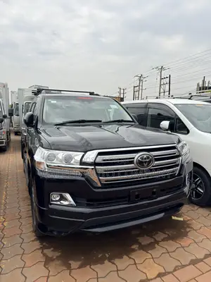 Toyota Land Cruiser 4.6 V8 ZX 2017 Black