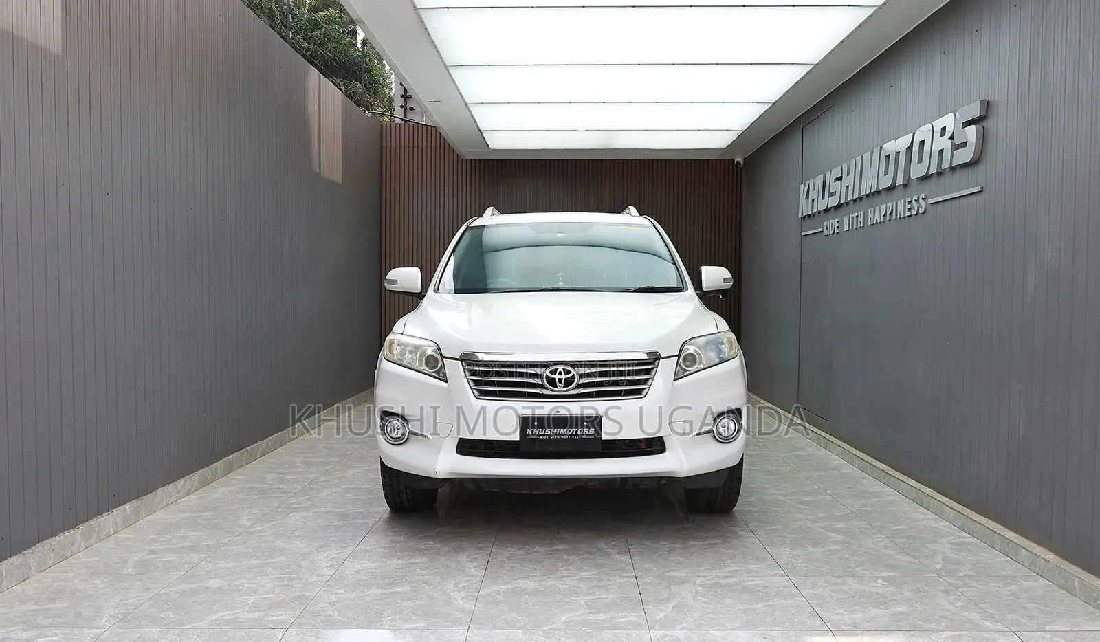 Toyota Vanguard 2012 White