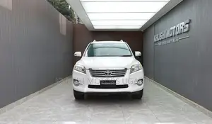 Toyota Vanguard 2012 White