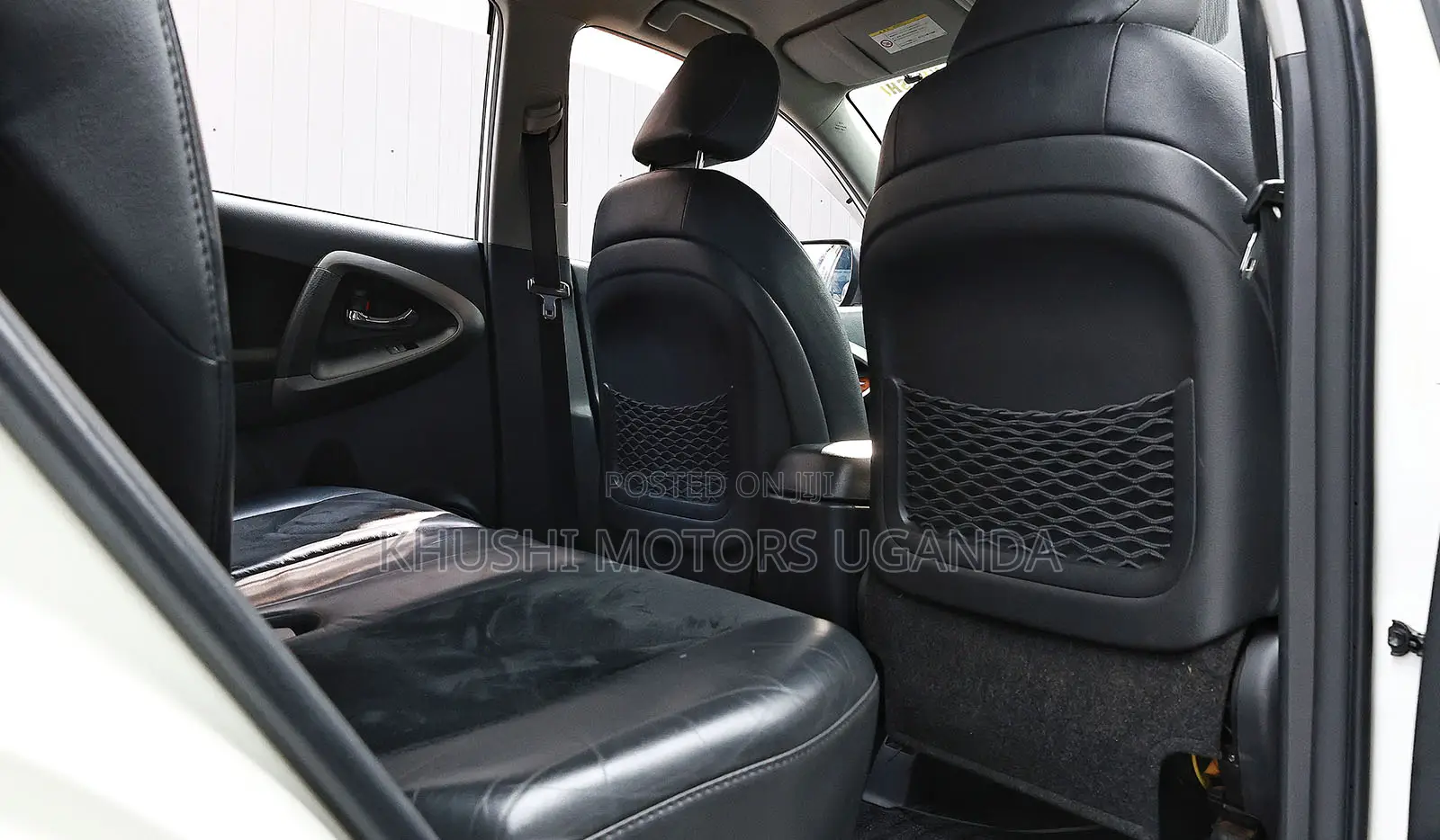Toyota Vanguard 2012 White