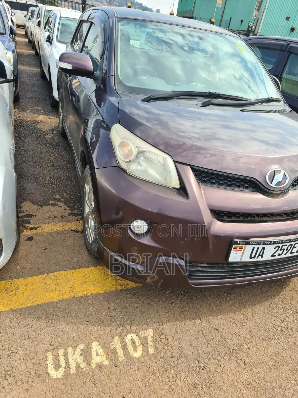 Toyota IST 2012 Maroon