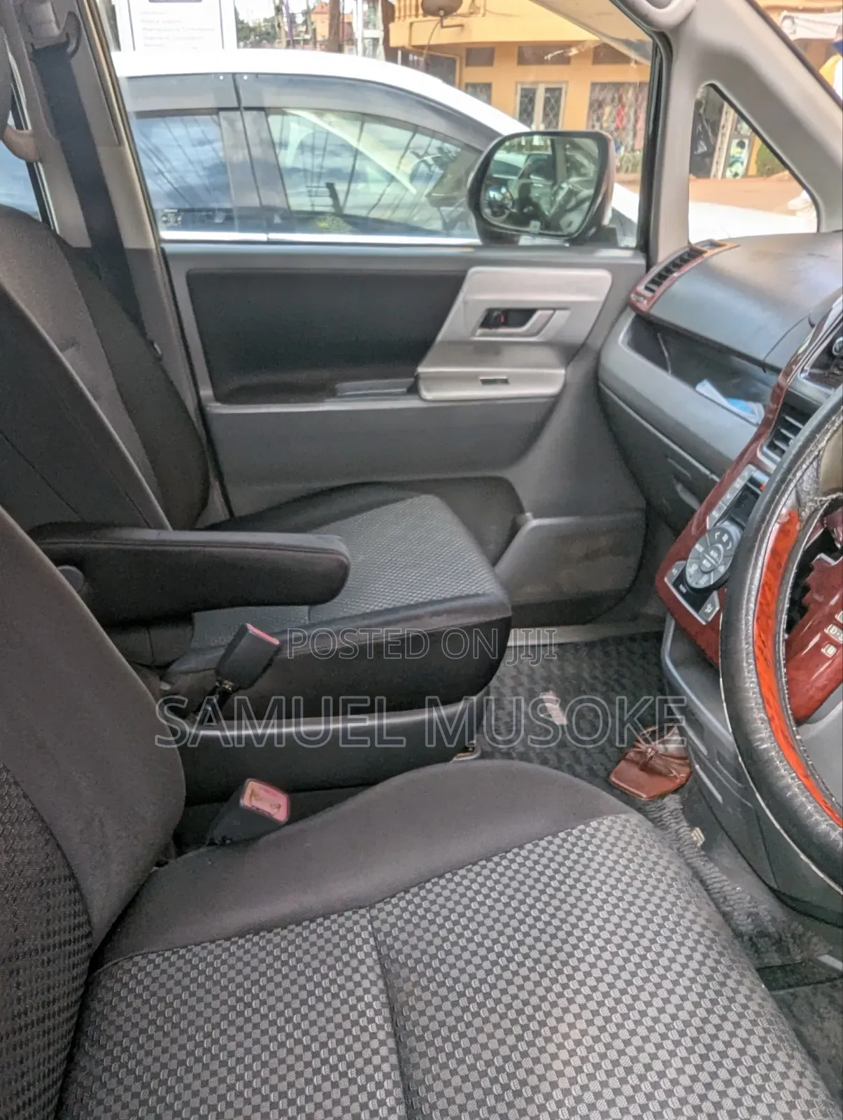 Toyota Noah 2011 Black