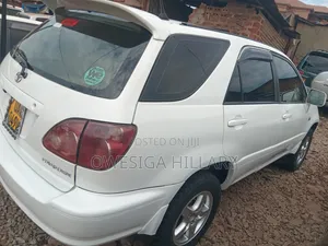 Toyota Harrier 2008 White