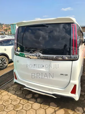 Toyota Noah 2020 White
