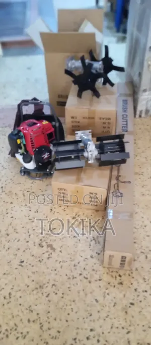 4 Stroke Multi Functional Weeder and Tiller Machine