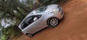 Toyota Ractis 2007 Silver