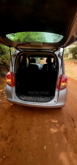 Toyota Ractis 2007 Silver