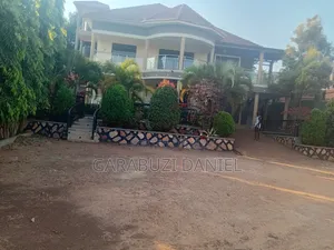 Furnished 5bdrm Bungalow in Makadwa, Ssisa for rent