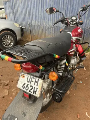 TVS HLX 125 2023 Red