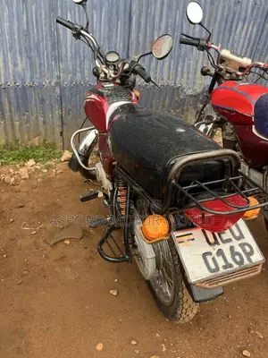 Bajaj Boxer 100 2018 Red