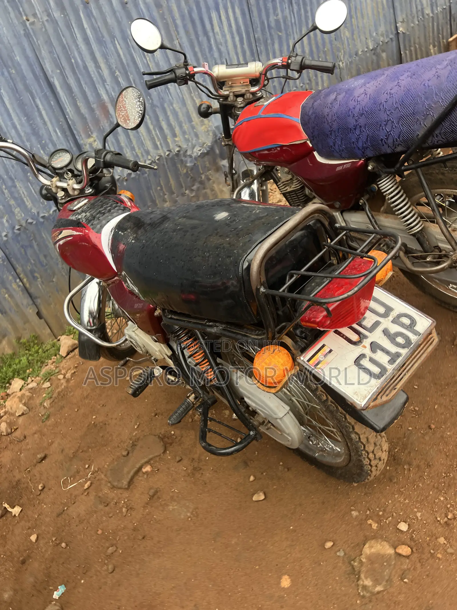 Bajaj Boxer 100 2018 Red