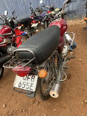 Bajaj Boxer 100 2022 Red