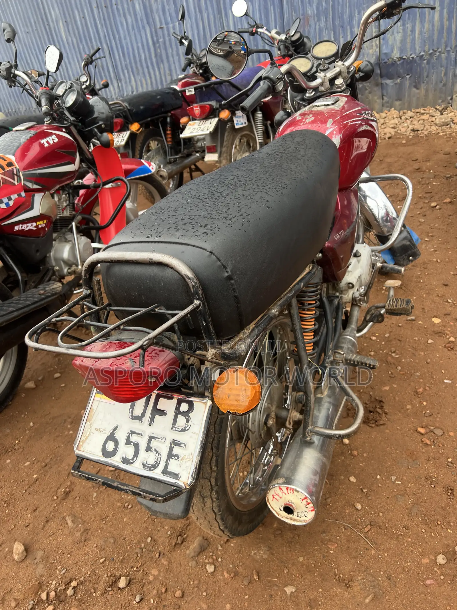 Bajaj Boxer 100 2022 Red
