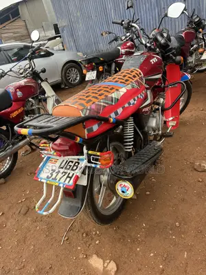TVS HLX 125 2024 Red