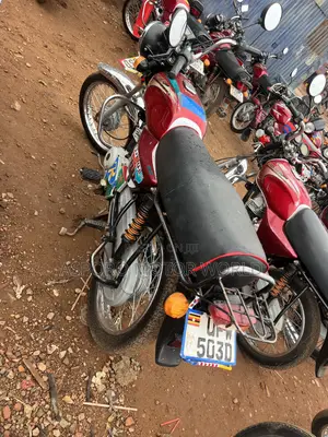 Bajaj Boxer 100 2023 Red
