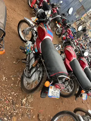 Bajaj Boxer 100 2023 Red