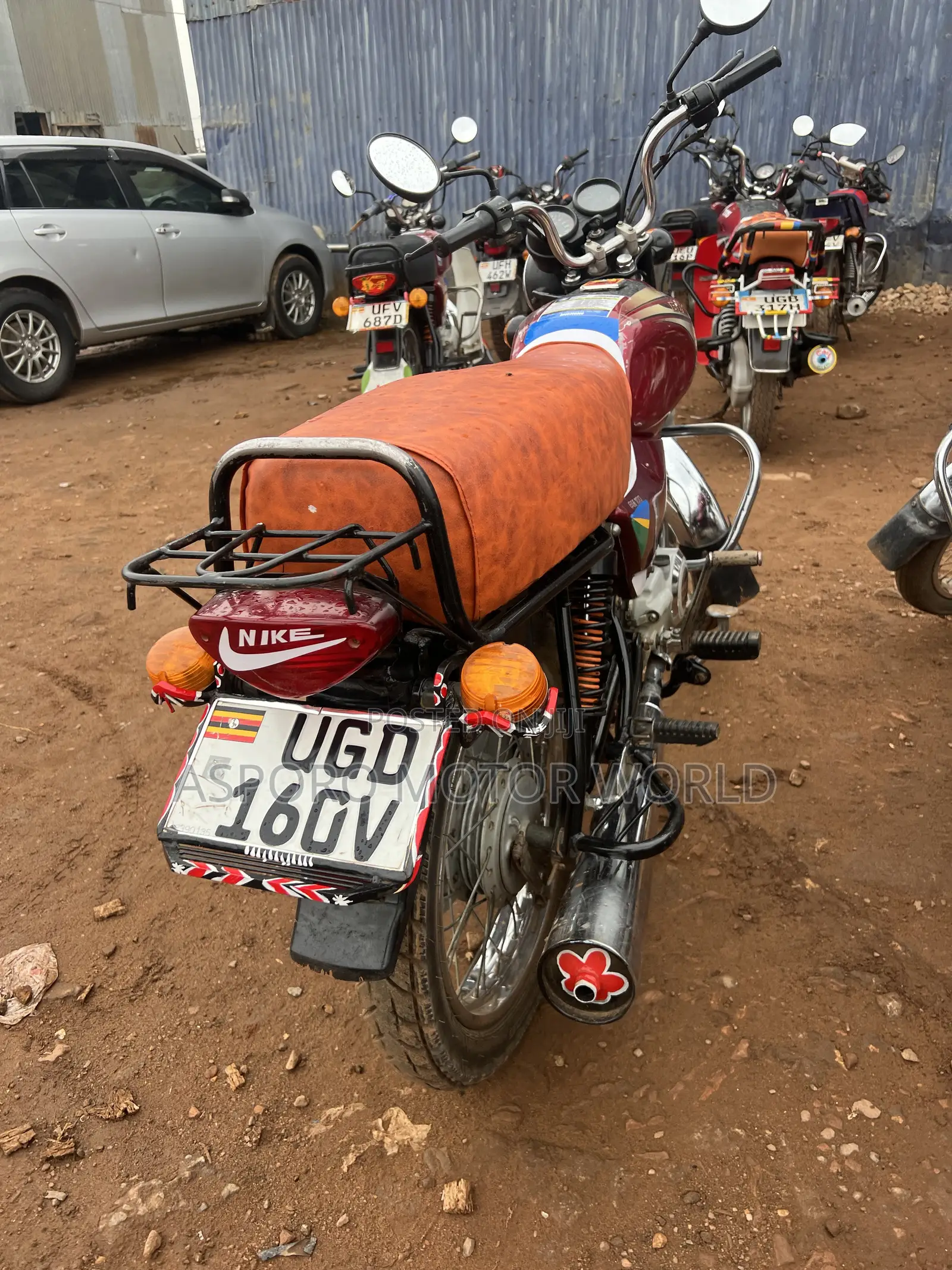 Bajaj Boxer 100 2024 Red