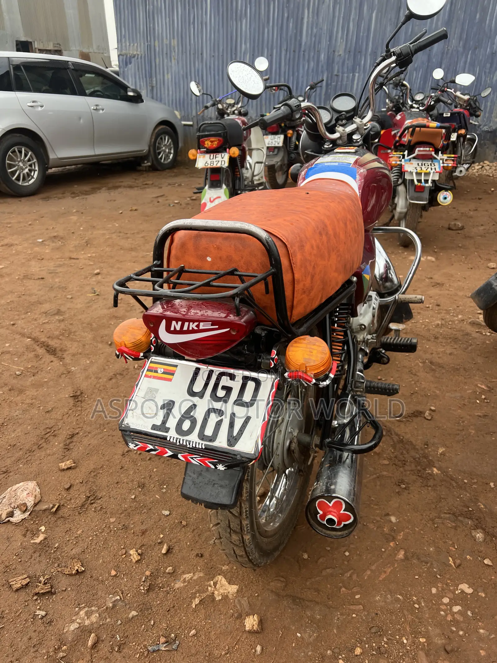 Bajaj Boxer 100 2024 Red