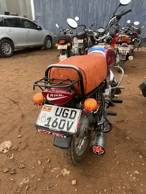 Bajaj Boxer 100 2024 Red
