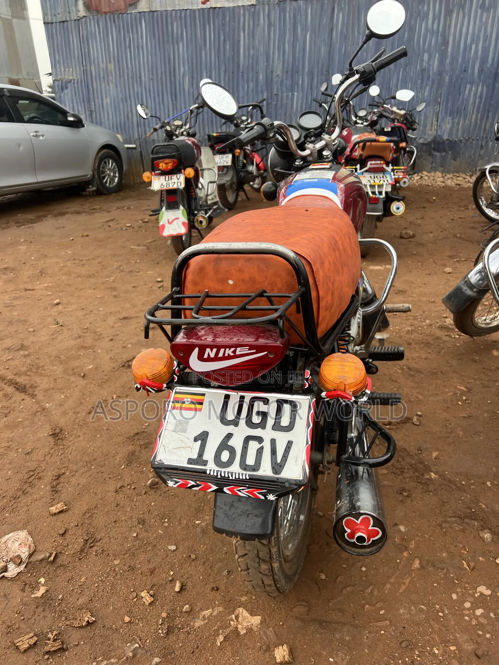 Bajaj Boxer 100 2024 Red