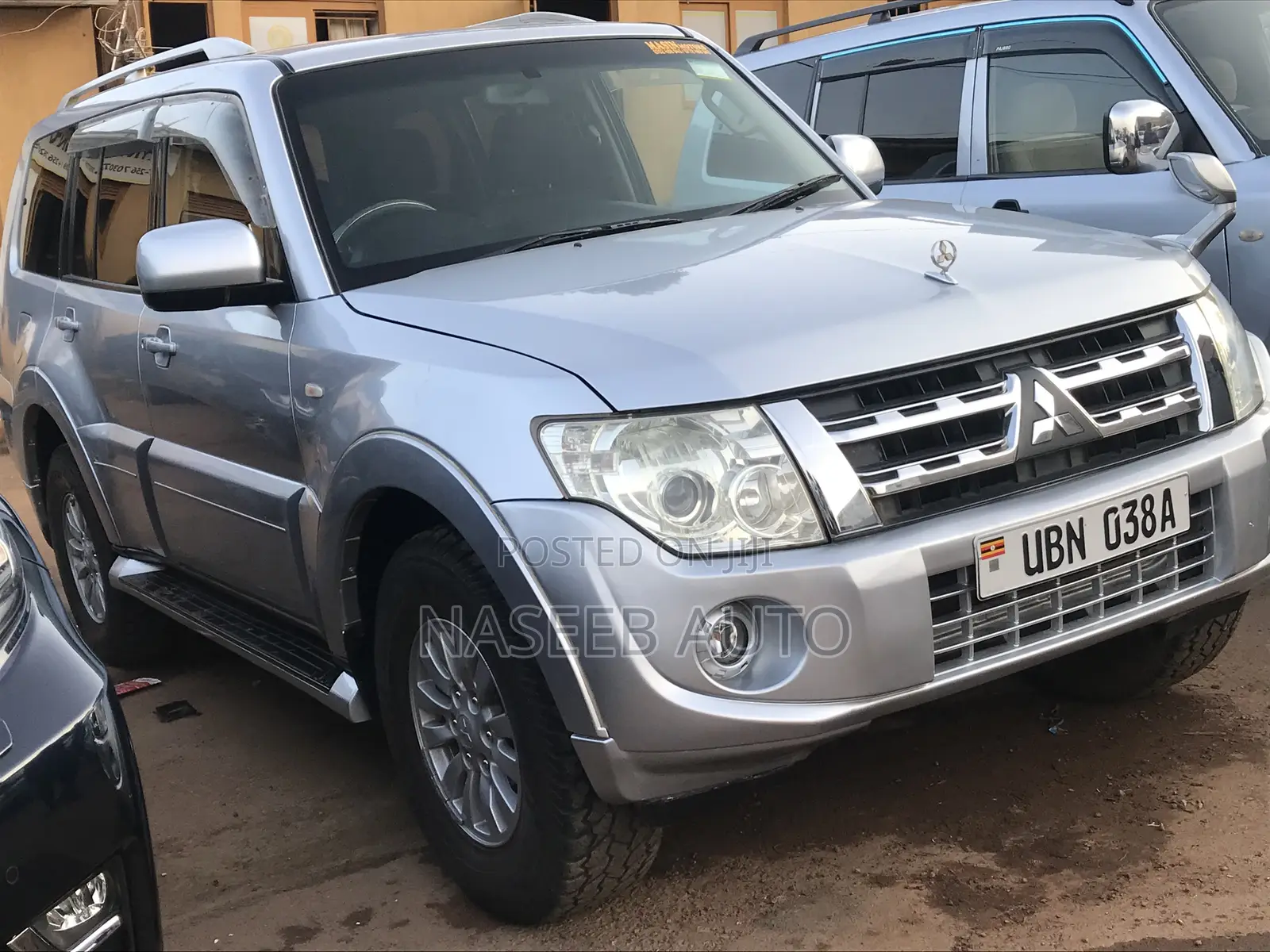 Mitsubishi Pajero 2014 Silver