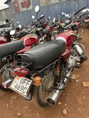 Bajaj Boxer 100 2022 Red