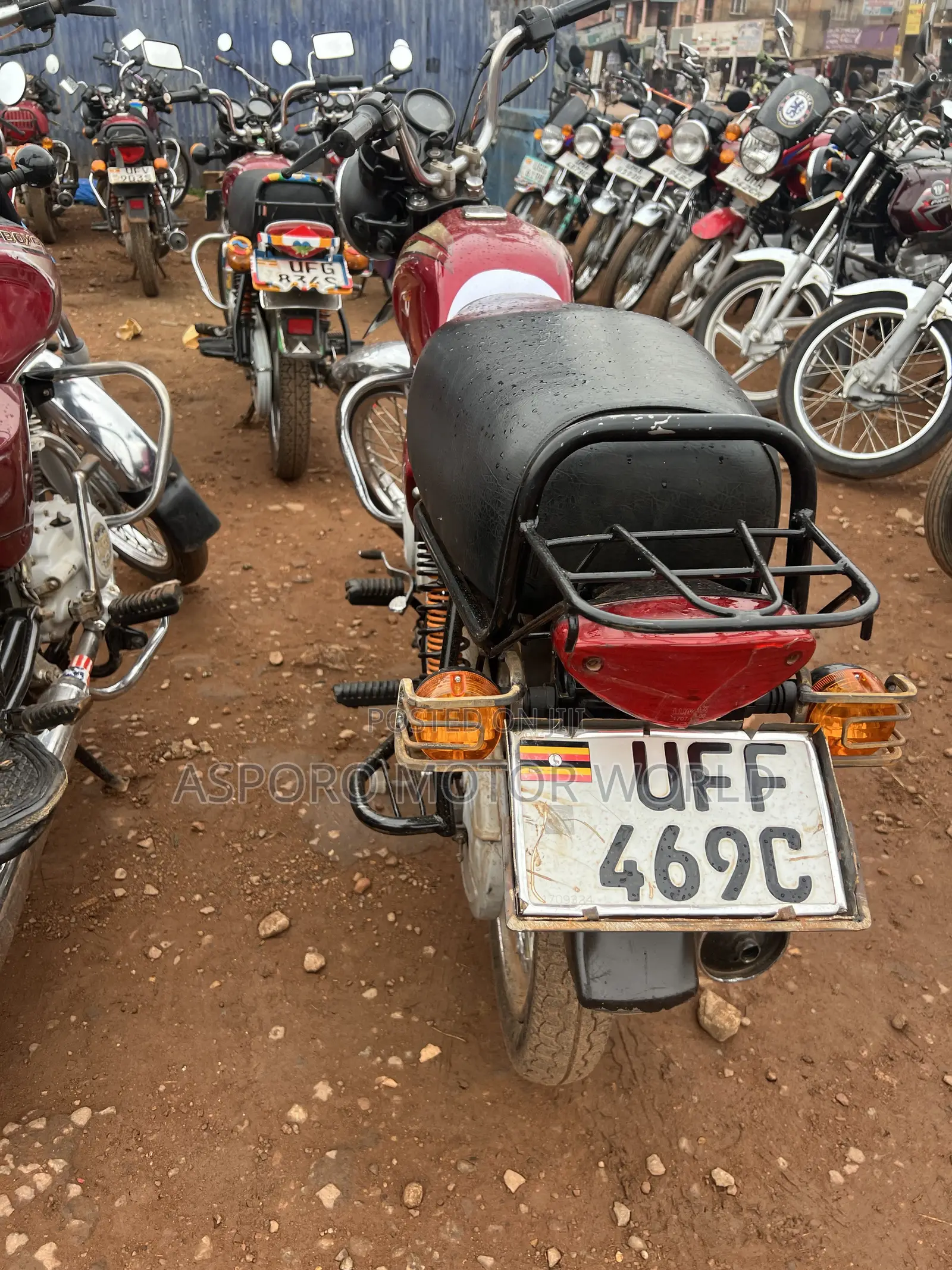 Bajaj Boxer 100 2022 Red