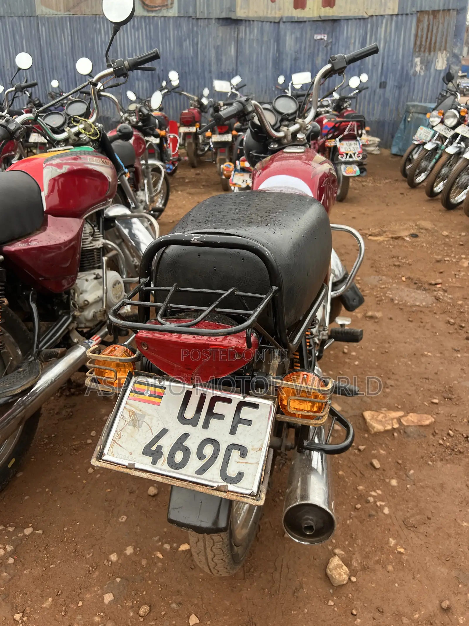 Bajaj Boxer 100 2022 Red