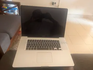 Laptop Apple MacBook 2010 8GB Intel Core 7 SSD 500GB