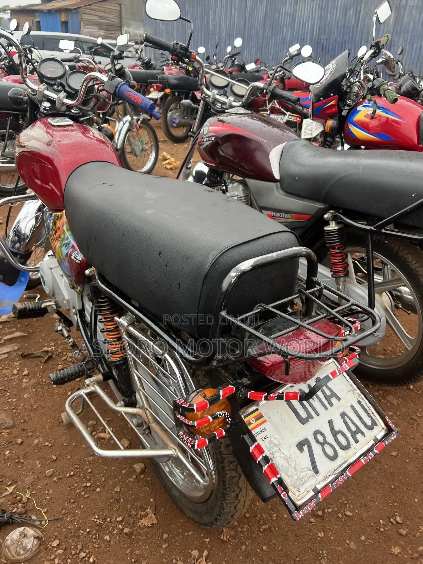 Bajaj Boxer 100 2025 Red