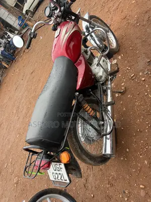 Bajaj Boxer 100 2024 Red