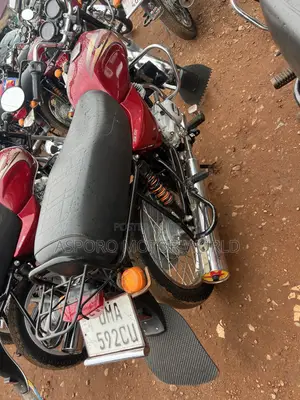 Bajaj Boxer 100 2026 Red