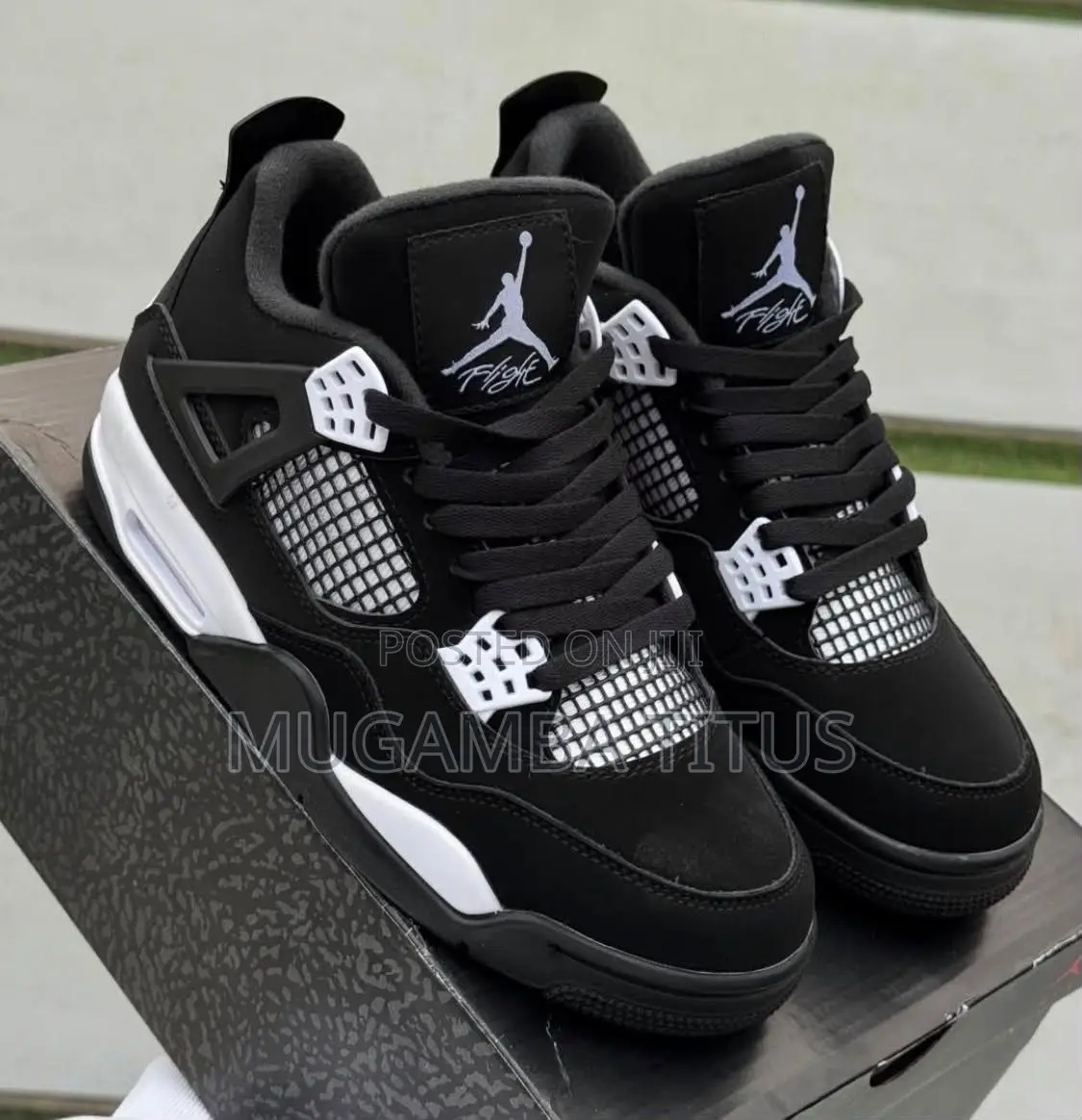 Air Jordan 4