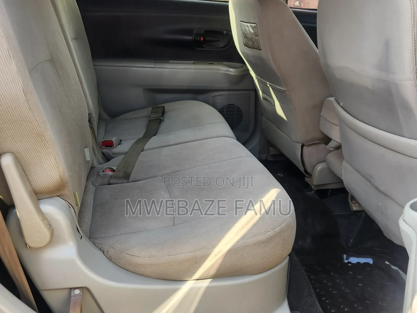 Toyota Passo Sette 2010 Brown