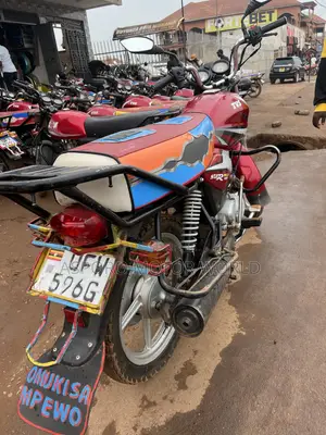 TVS HLX 125 2023 Red