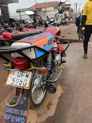 TVS HLX 125 2023 Red