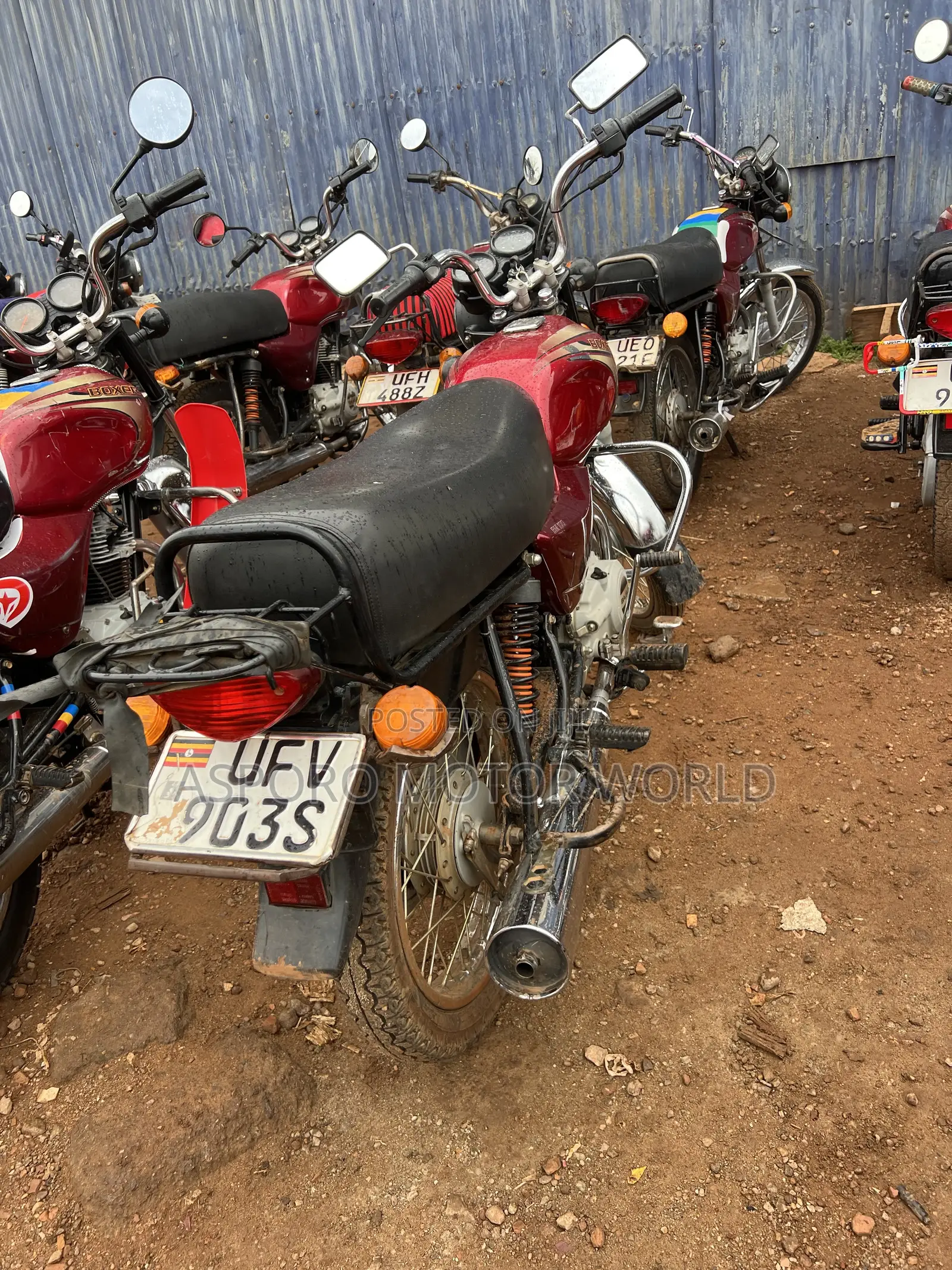Bajaj Boxer 100 2023 Red