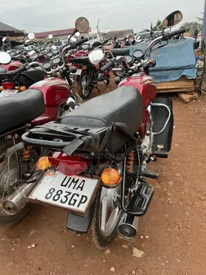 Bajaj Boxer 100 2026 Red