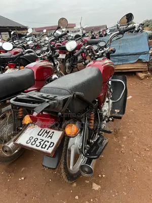Bajaj Boxer 100 2026 Red