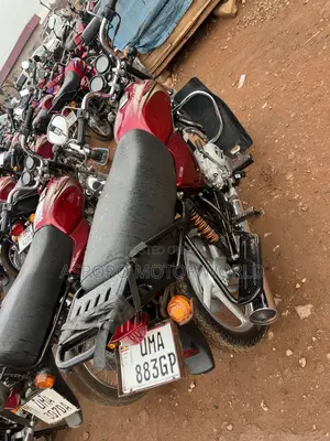 Bajaj Boxer 100 2026 Red