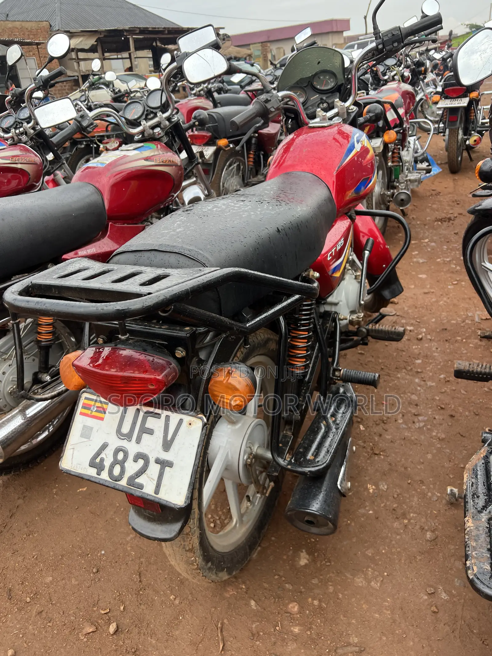 Bajaj CT 125X 2023 Red