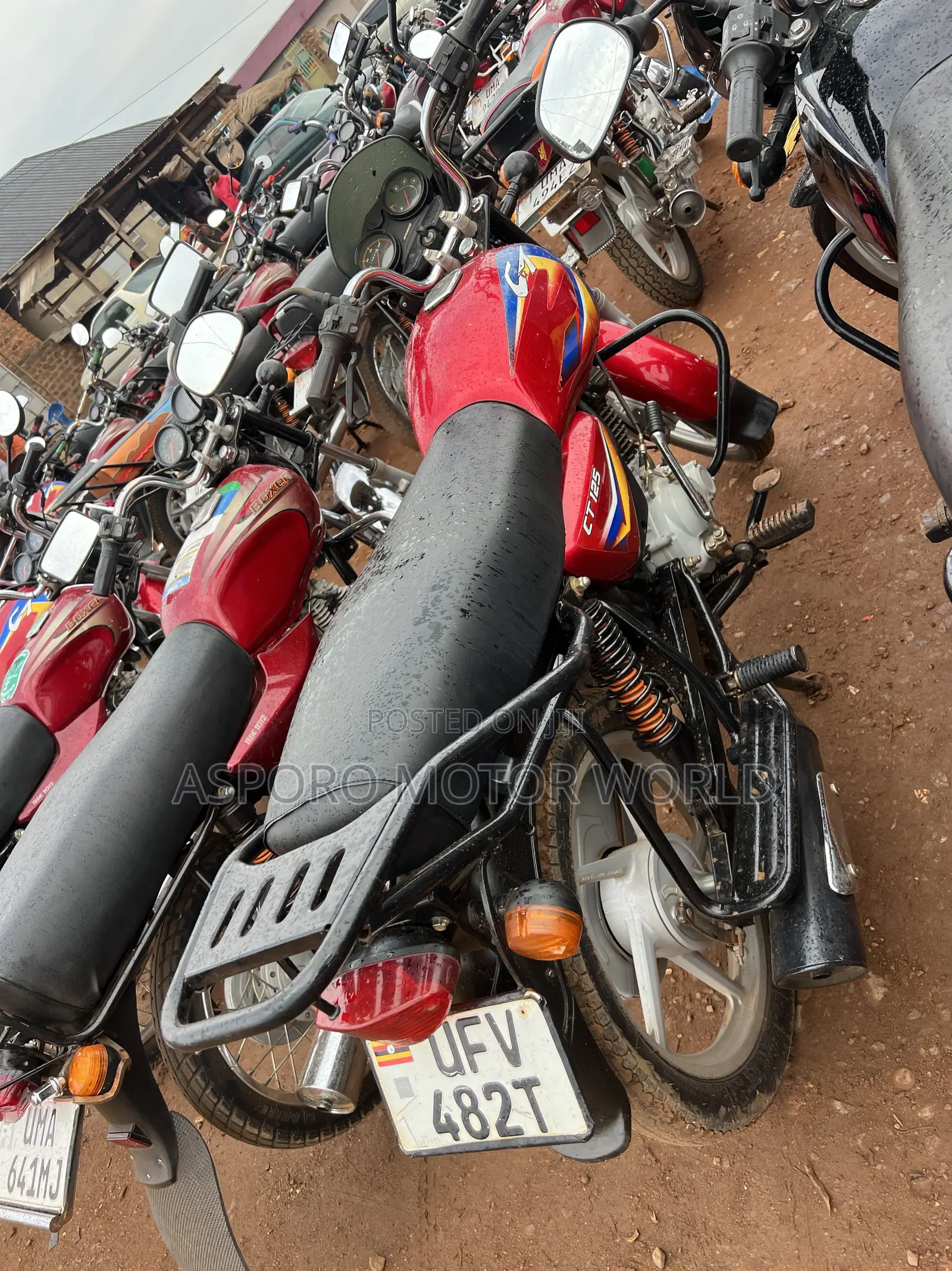 Bajaj CT 125X 2023 Red