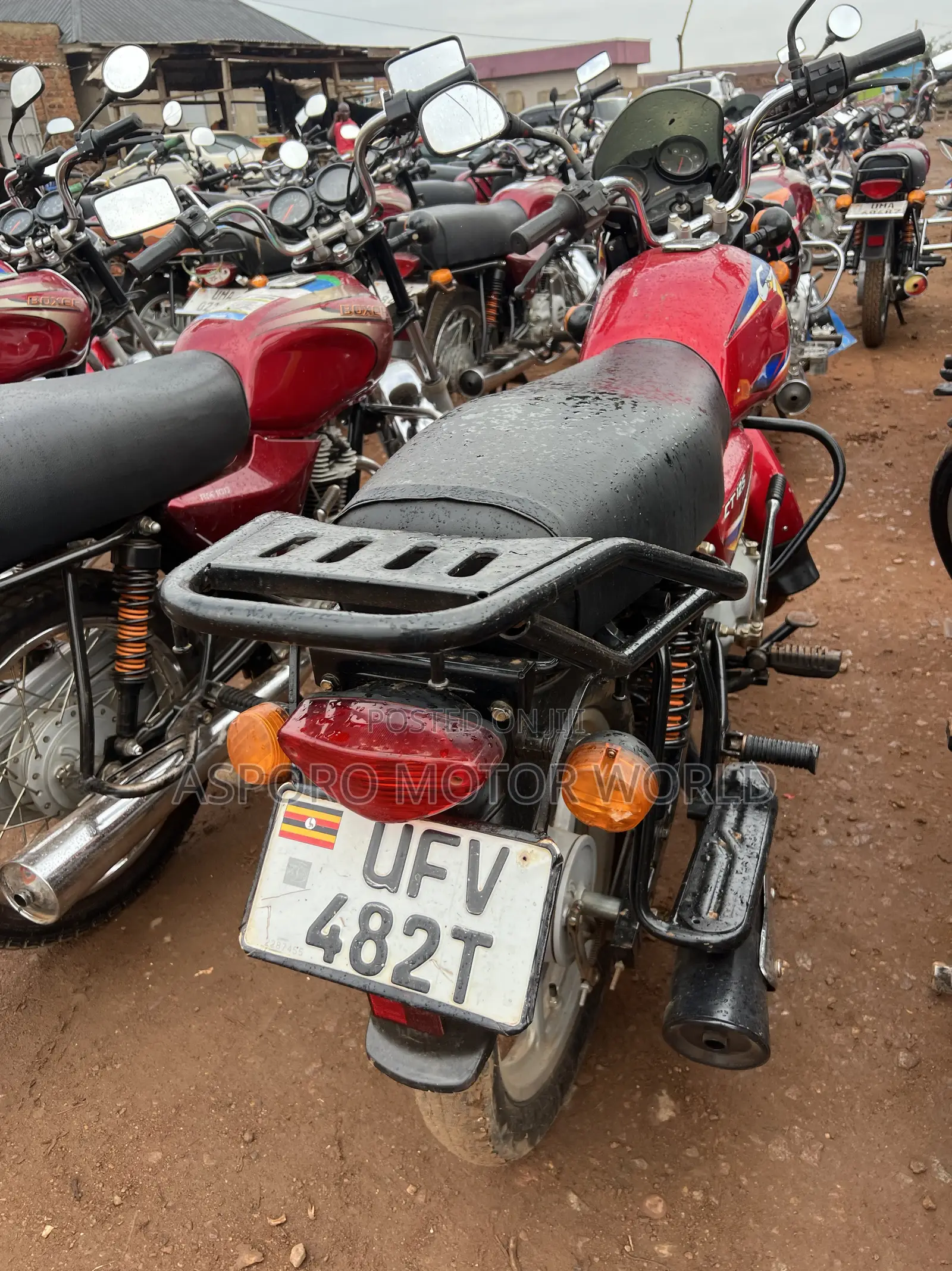 Bajaj CT 125X 2023 Red