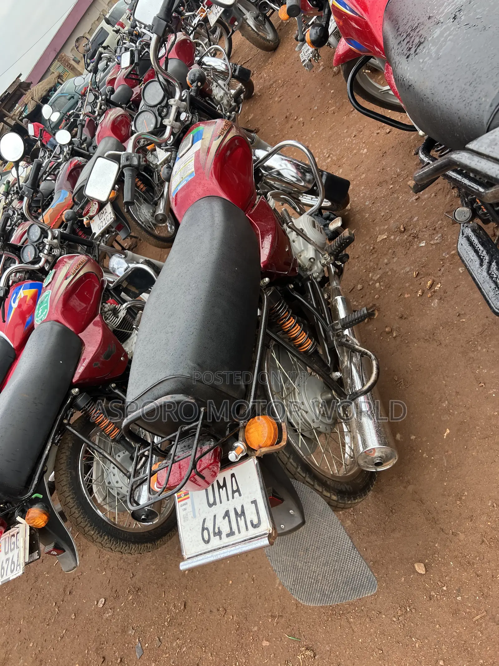 Bajaj Boxer 100 2025 Red