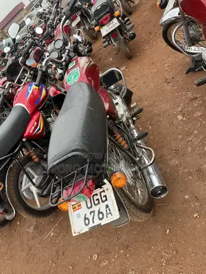 Bajaj Boxer 100 2024 Red