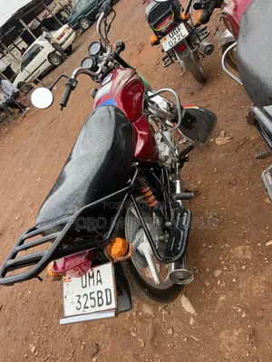 Bajaj Boxer 100 2026 Red